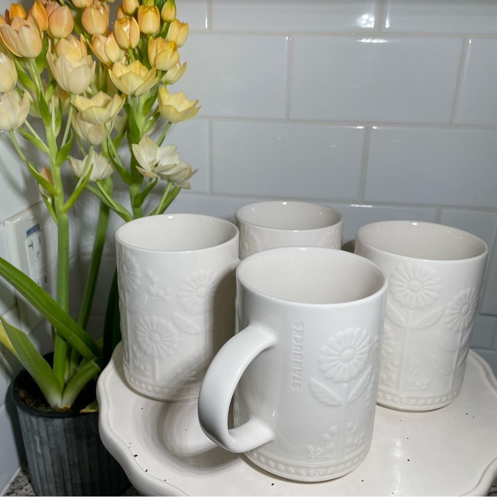 Starbucks Set White Flower Mugs